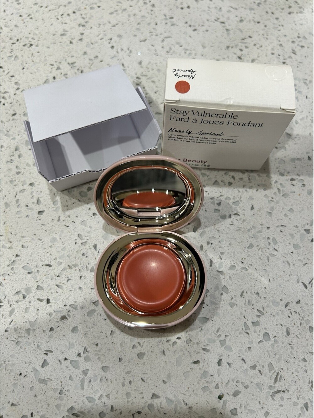 RARE BEAUTY Stay Vulnerable Melting Blush NEARLY APRICOT